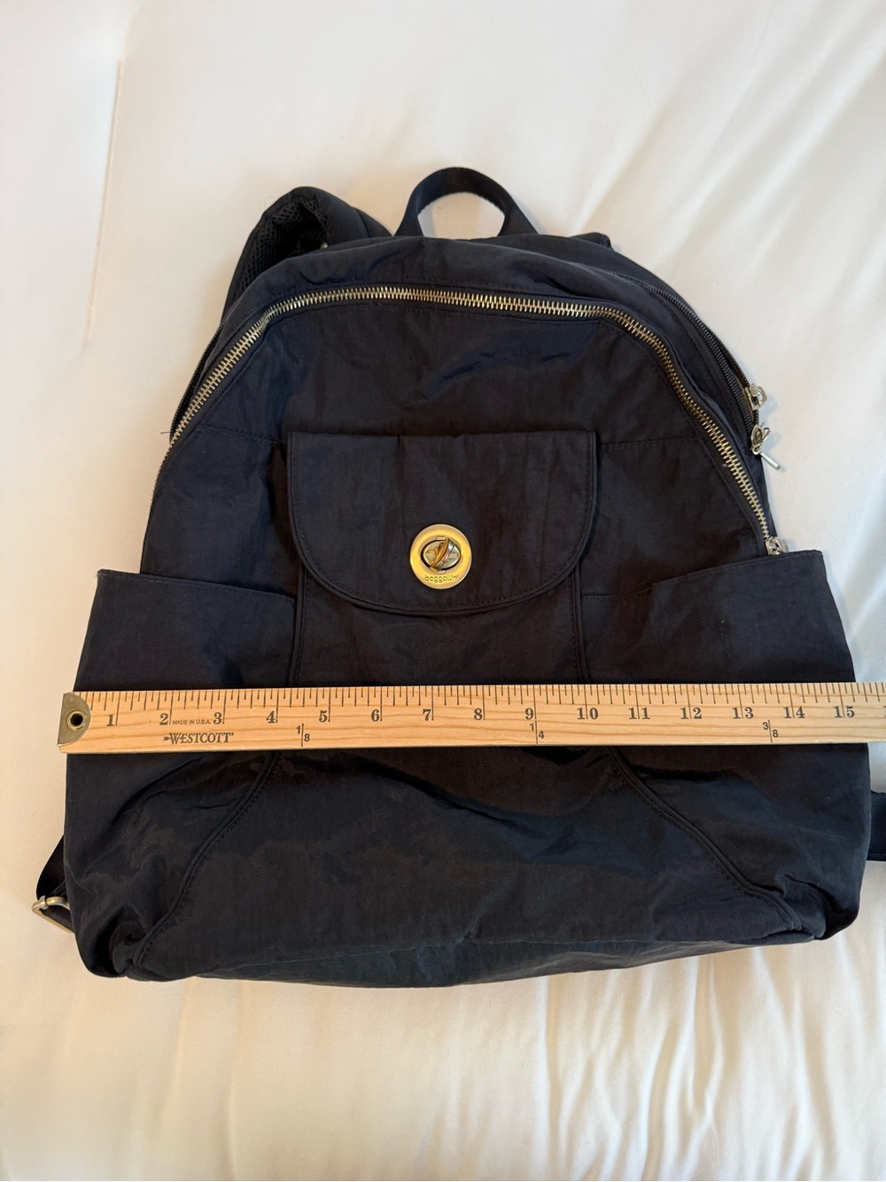 Baggallini Barcelona Laptop Backpack, Great Condition - Picture 12 of 16